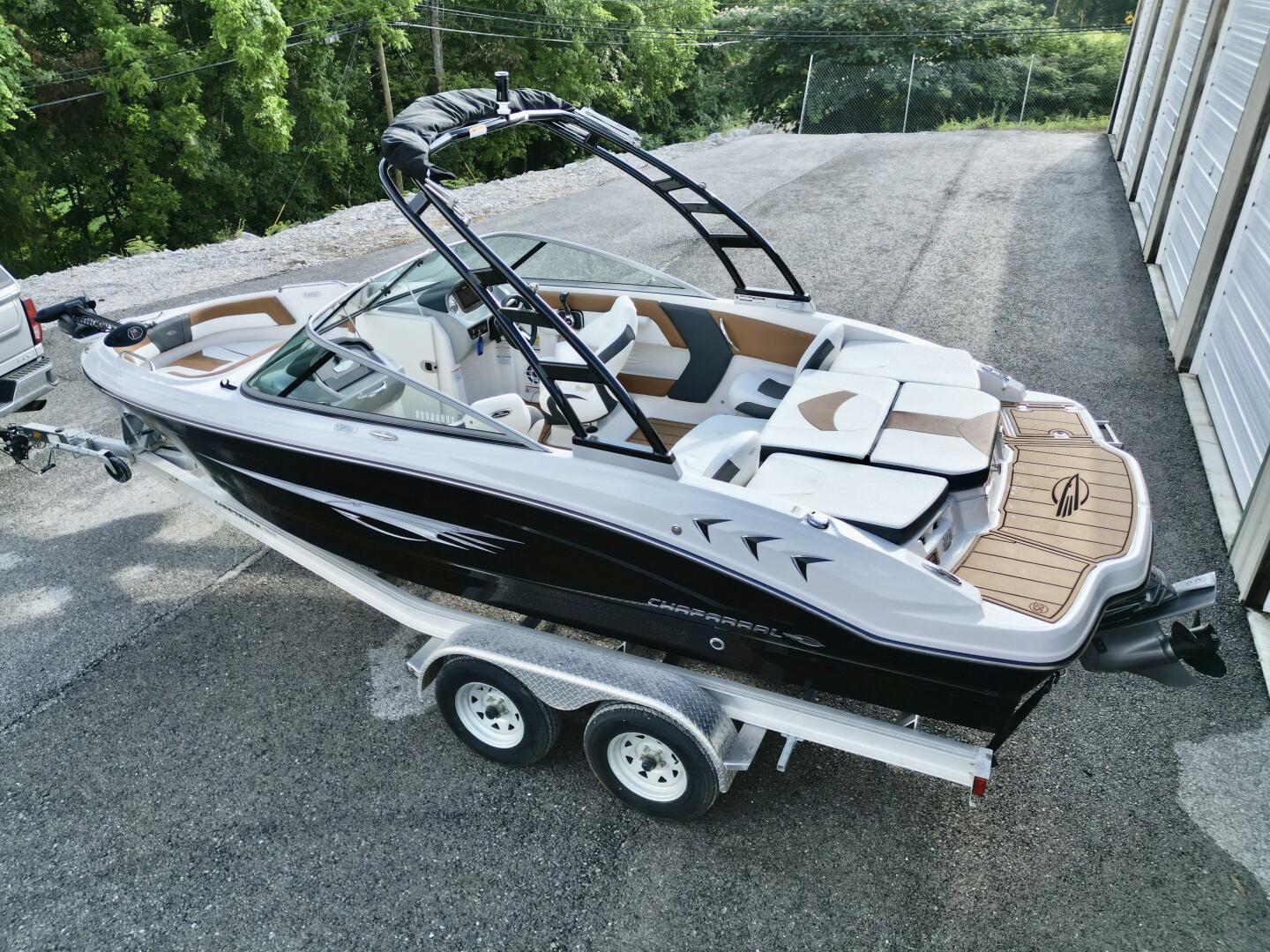 2023 Chaparral 21 SSi Ski & Fish Base - Image 2