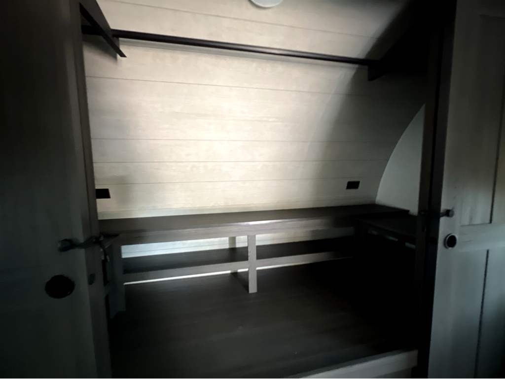 2026 VENTURE RV STRATUS 302VBH - Image 21