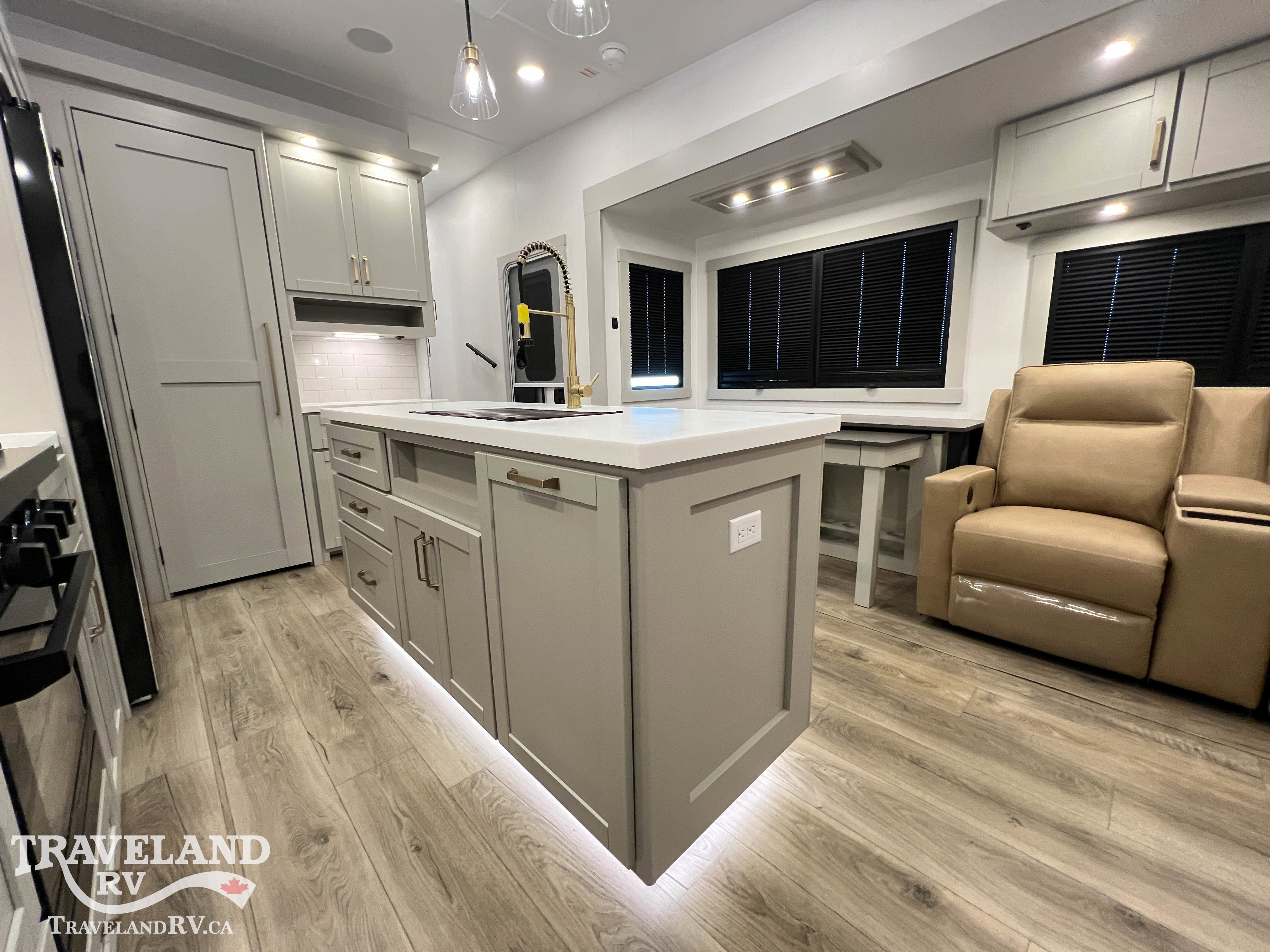 2026 Brinkley RV Model Z 3600 - Image 20