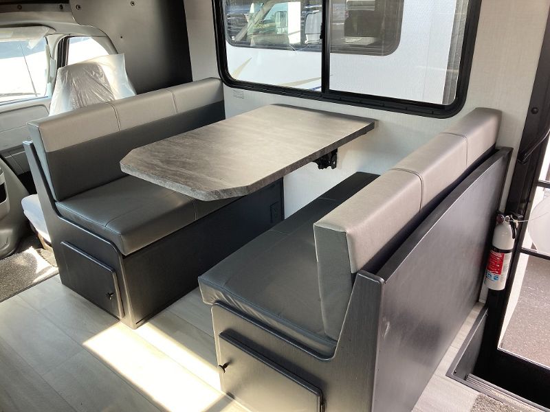 2026 Forest River Sunseeker LE 3250SLEF - Image 17