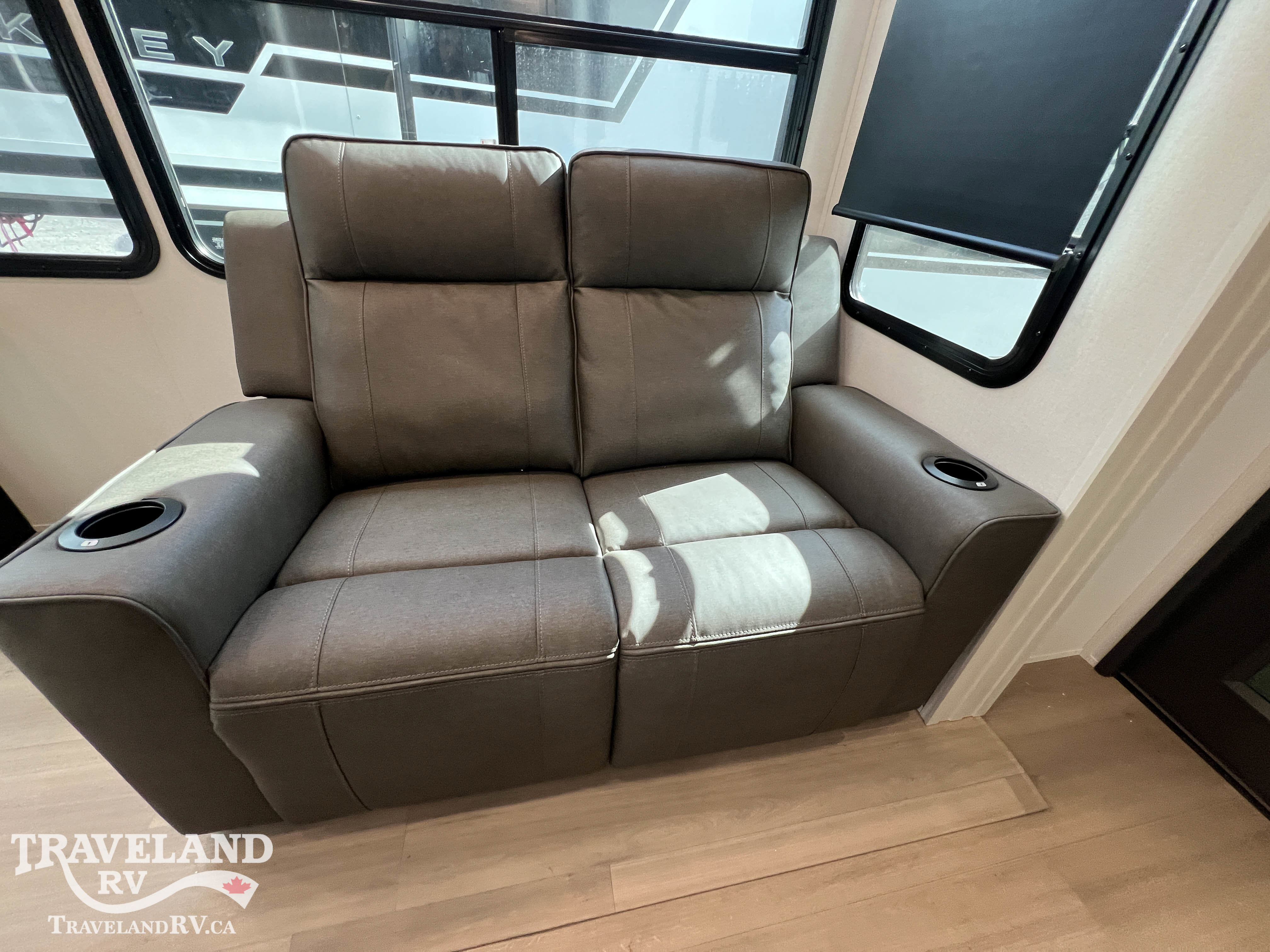2026 Grand Design Momentum G-Class Fifth Wheel 394G - Image 15
