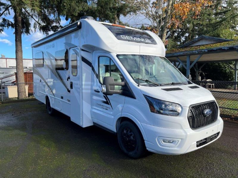 2025 Thor Motor Coach Gemini AWD 24KB - Image 1