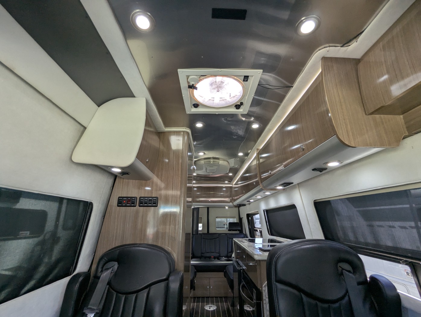 2017 Airstream Interstate Grand Tour EXT - Image 14