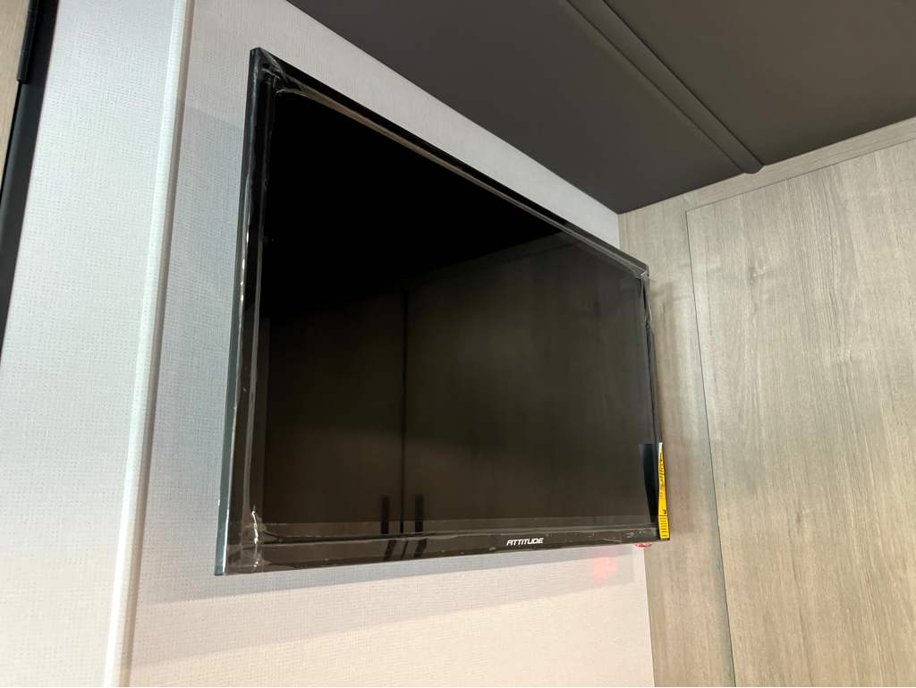 2027 Grand Design Lineage Series M 25FW - Image 17