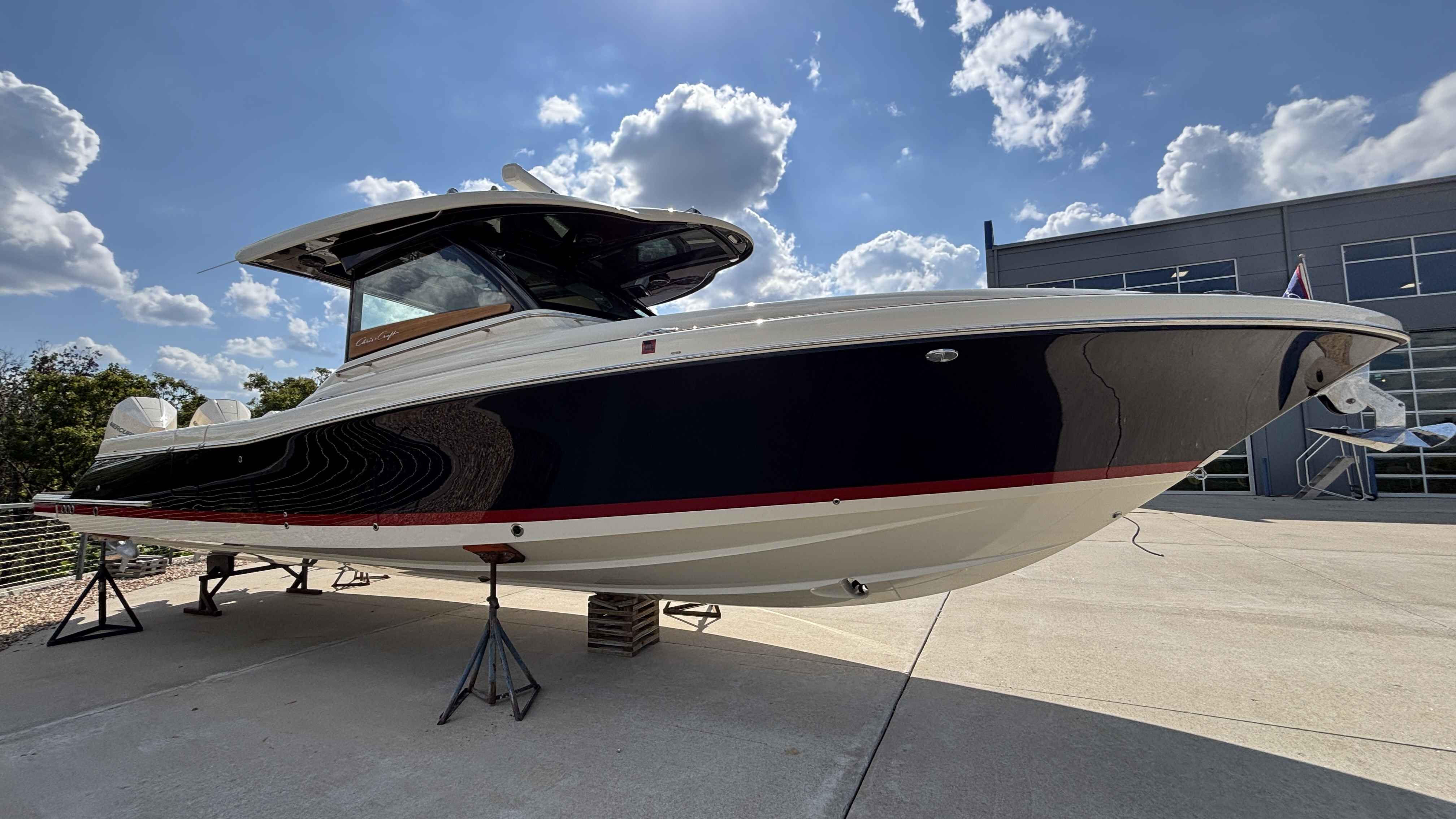 2021 Chris Craft 35 Calypso - Image 4