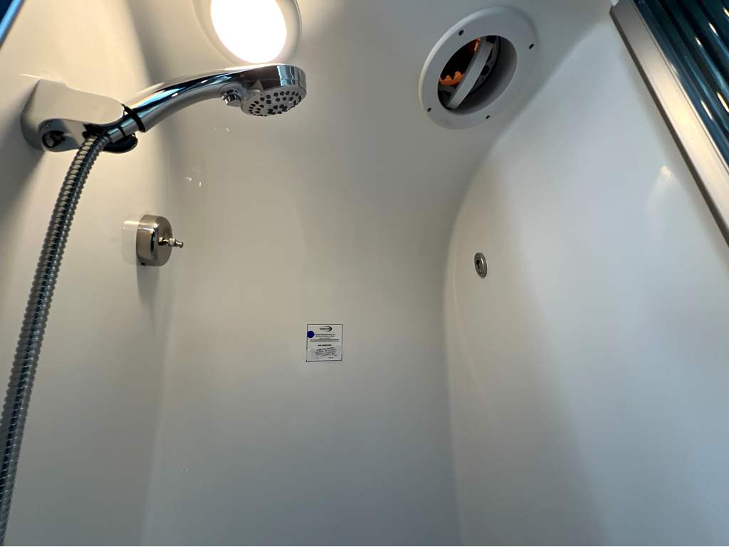 2026 AIRSTREAM GLOBETROTTER 27FBQ - Image 17