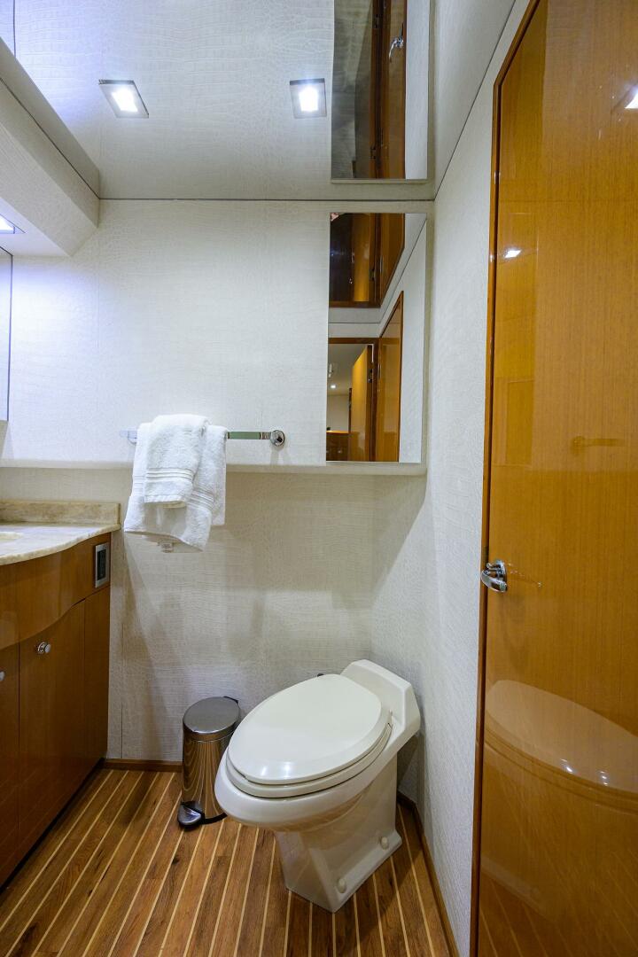 2004 Viking 65 Enclosed Bridge w/Tower - Image 50