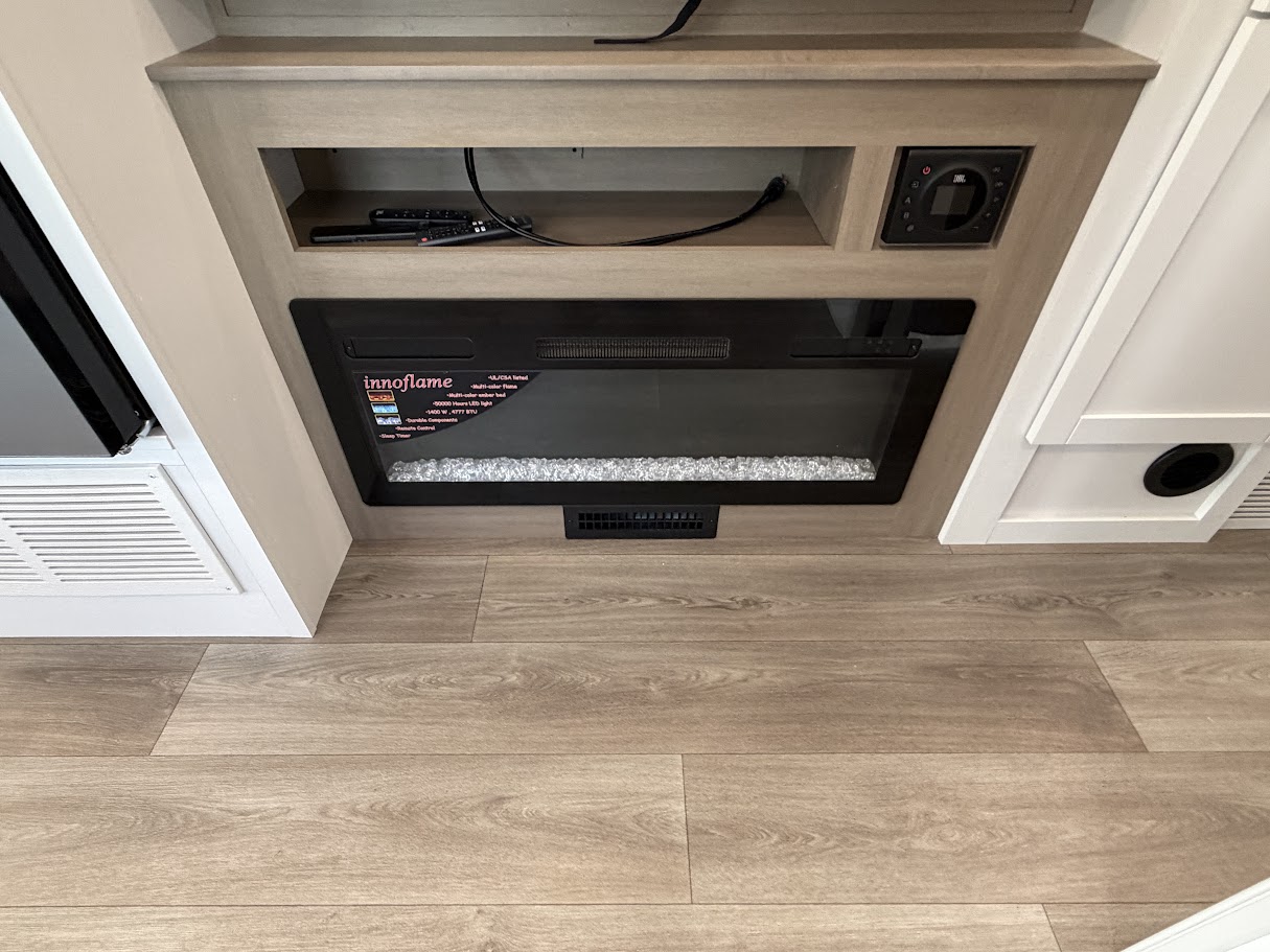 2027 JAYCO GREYHAWK 30Z - Image 25