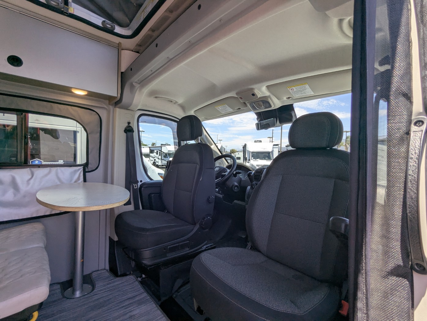 2023 Winnebago Solis NPF 59P - Image 16
