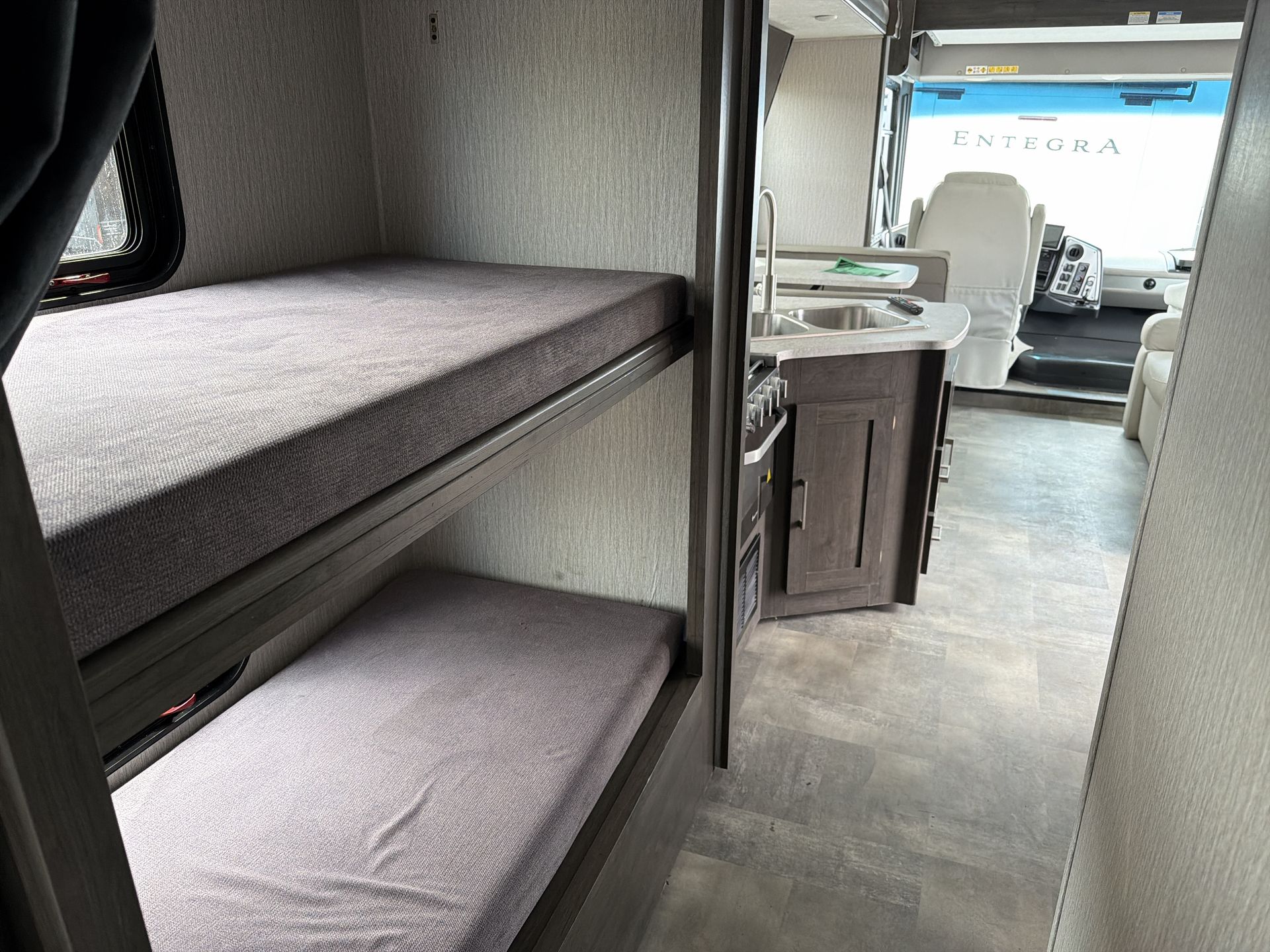 2023 Coachmen Pursuit 31BH - Image 27