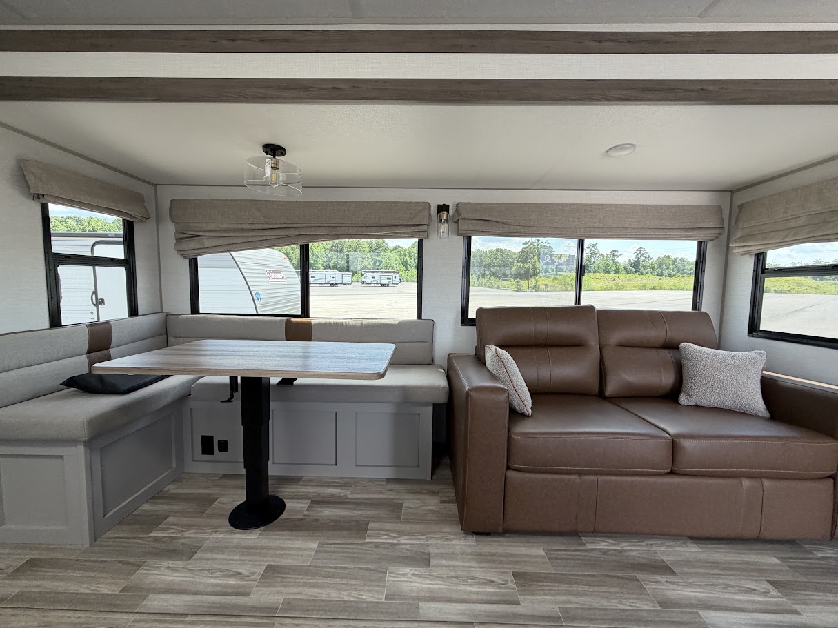 2025 FOREST RIVER VIBE 2600RK - Image 19