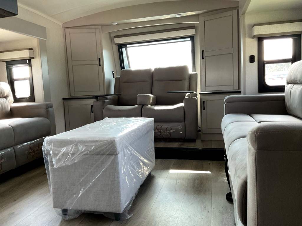 2026 JAYCO NORTH POINT 382 FLRB - Image 12