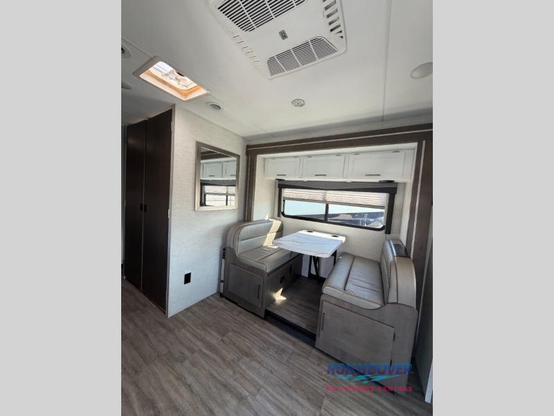 2025 THOR MOTOR COACH 25V - Image 9