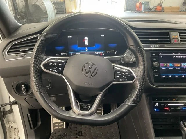 2022 Volkswagen Tiguan Utility 4D SE R-Line Black 2WD - Image 14