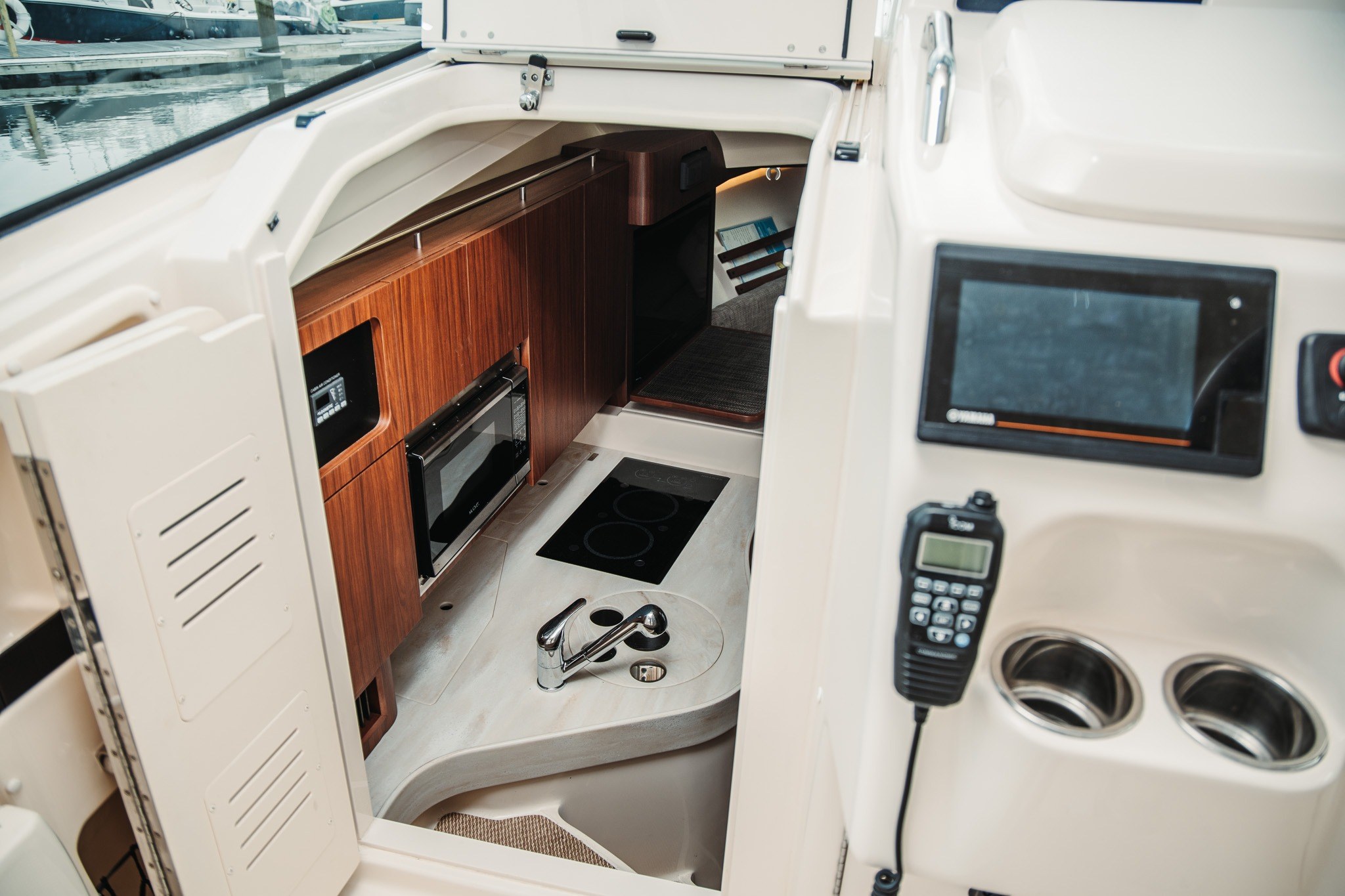 2020 Grady-White Express 330 - Image 18