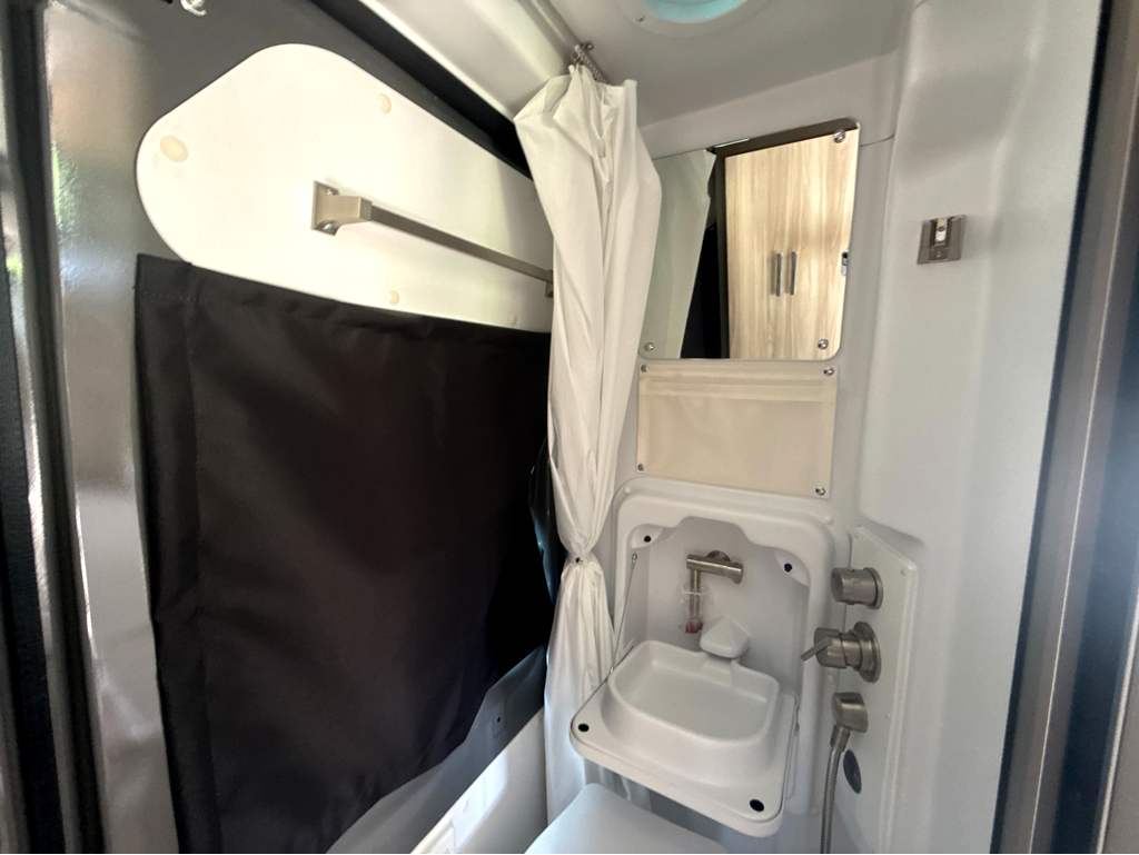 2027 ENTEGRA COACH ETHOS 20T - Image 20
