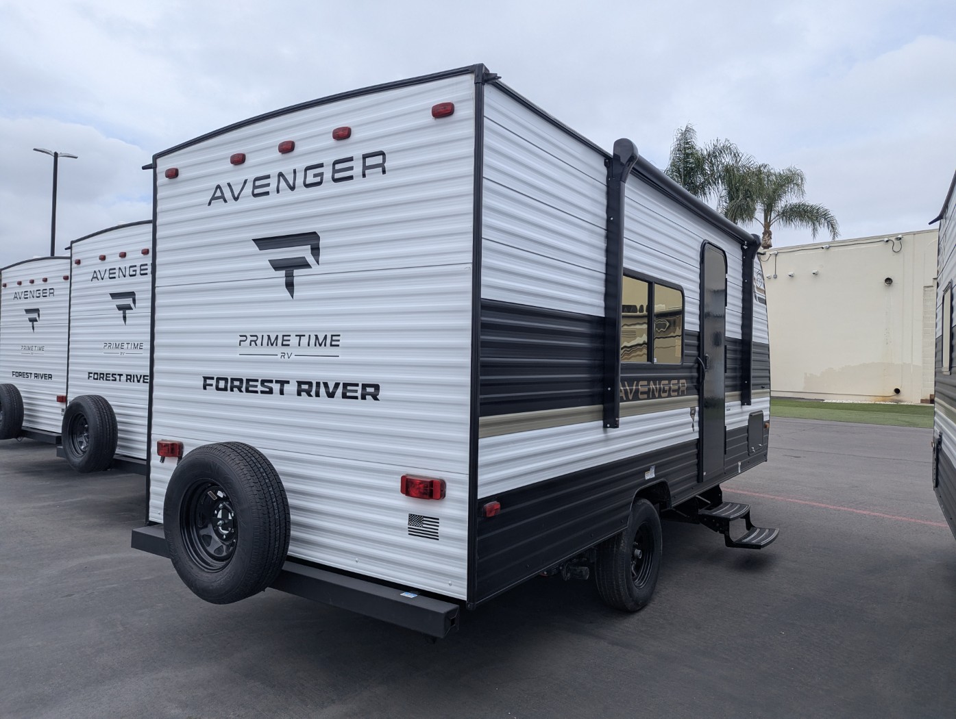 2026 Prime Time Avenger LT 16RBX - Image 5