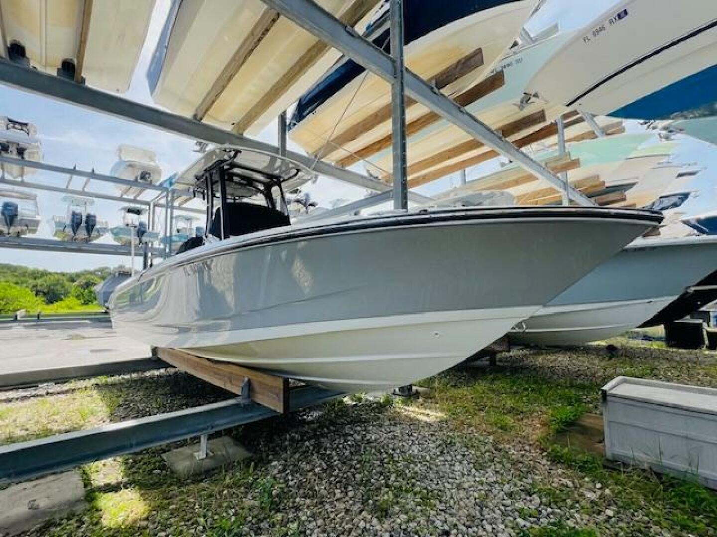 2023 Boston Whaler 250 DAUNTLESS Base - Image 4