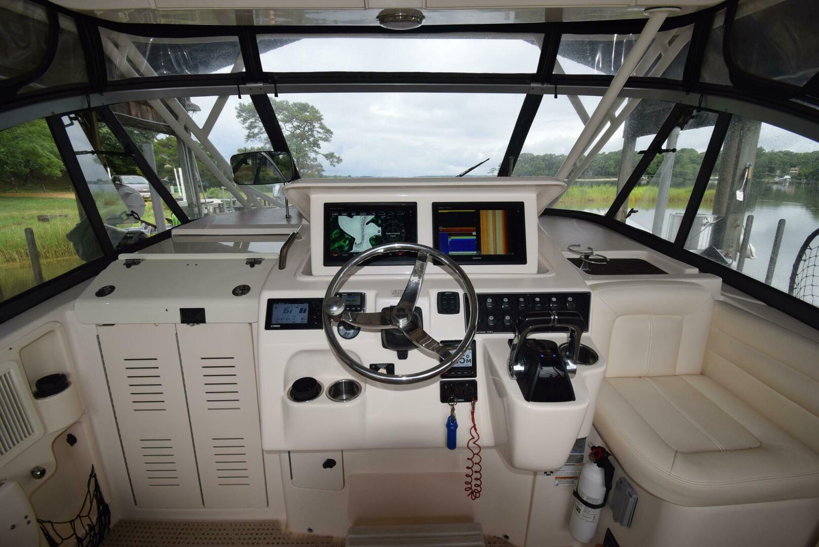 2016 Grady-White Express 330 - Image 31