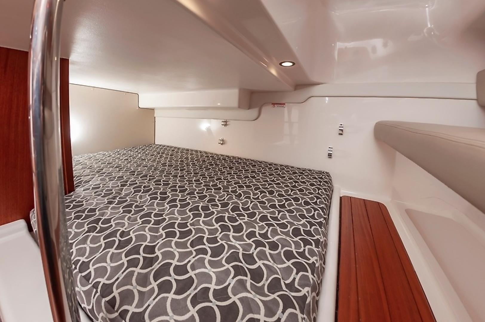 2015 PURSUIT 385 OS Base - Image 36