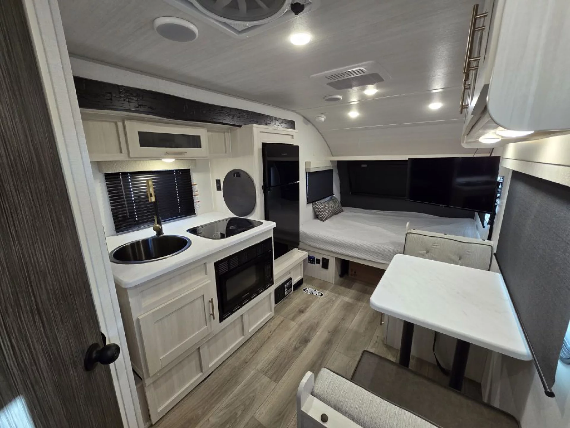 2026 FOREST RIVER R-POD RP180 - Image 6
