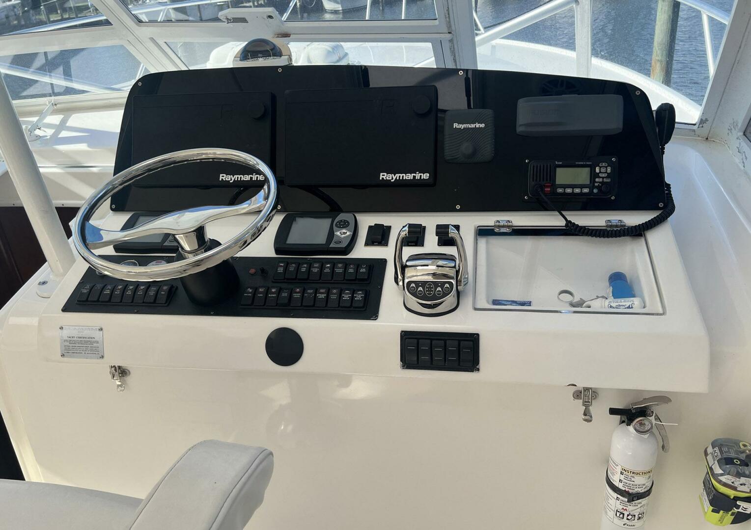 2007 Luhrs 41 Hardtop Express - Image 18