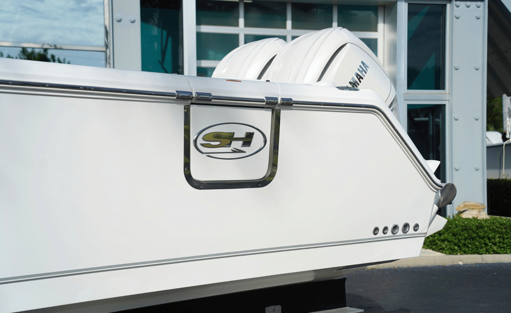 2027 SEA HUNT ULTRA 305SE - Image 6