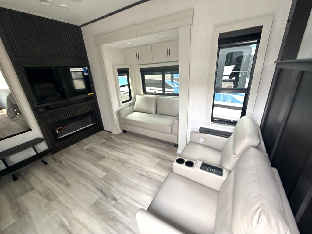 2026 Keystone ALPINE 3820FK - Image 15