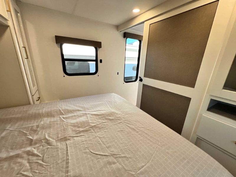 2026 Grand Design Transcend 285RKT - Image 18