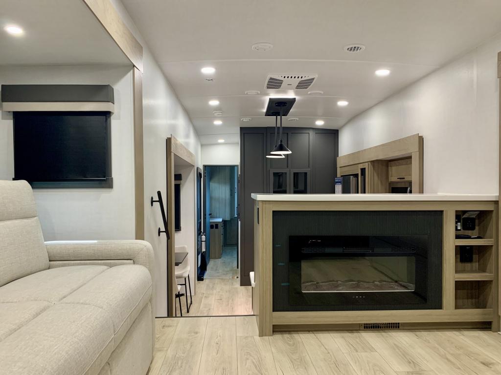 2026 FOREST RIVER 402CFL - Image 35