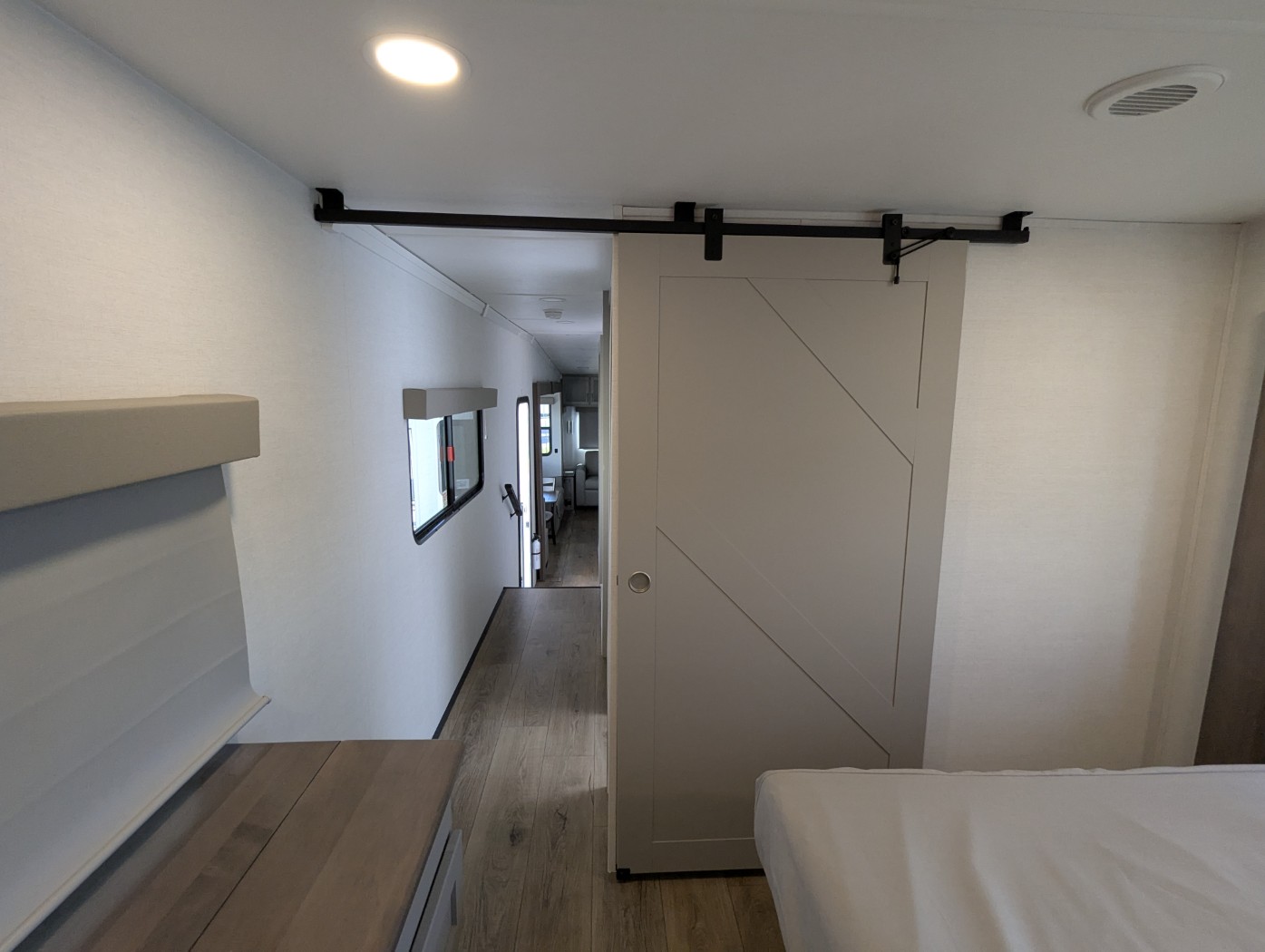 2026 Alliance RV Avenue 39MBR - Image 12