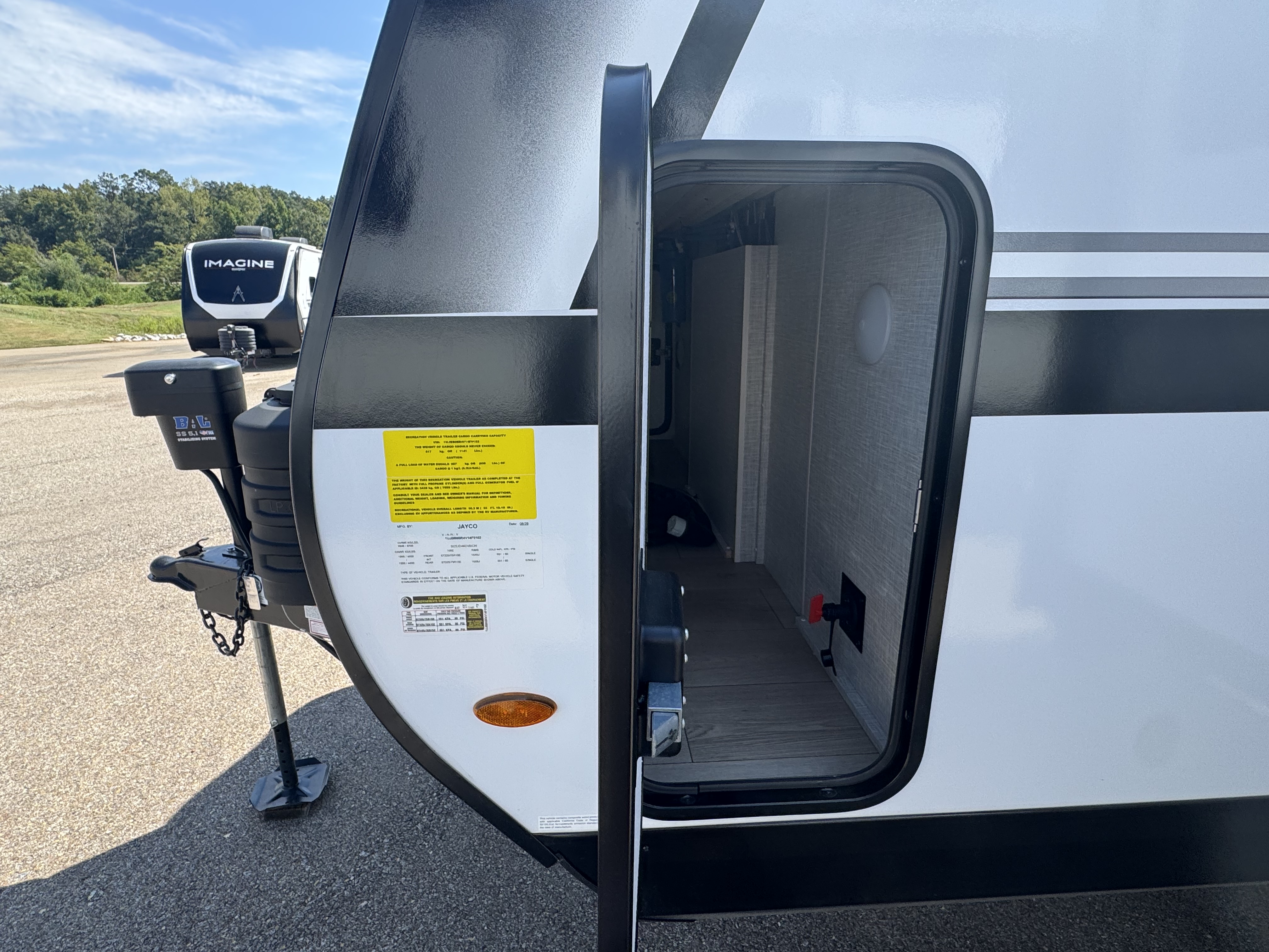 2027 JAYCO JAY FEATHER 26FK - Image 7