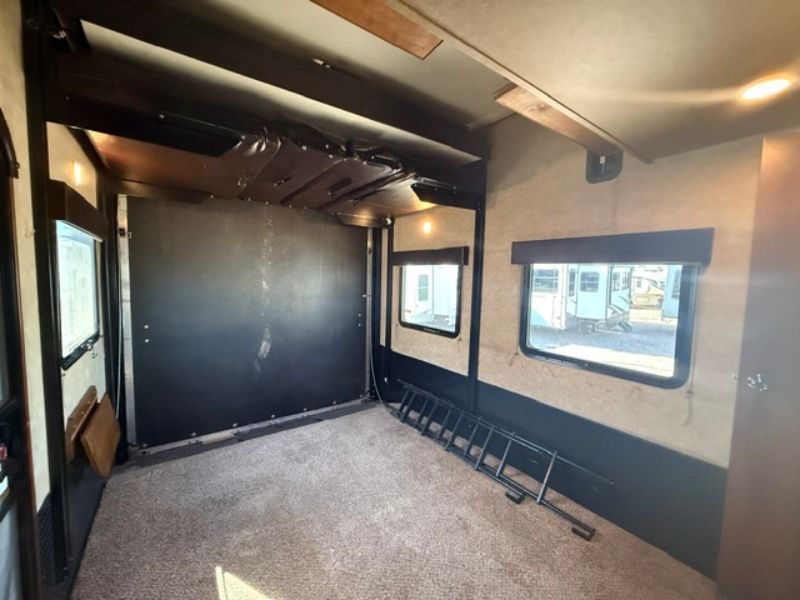 2015 Prime Time Spartan 1239 - Image 9