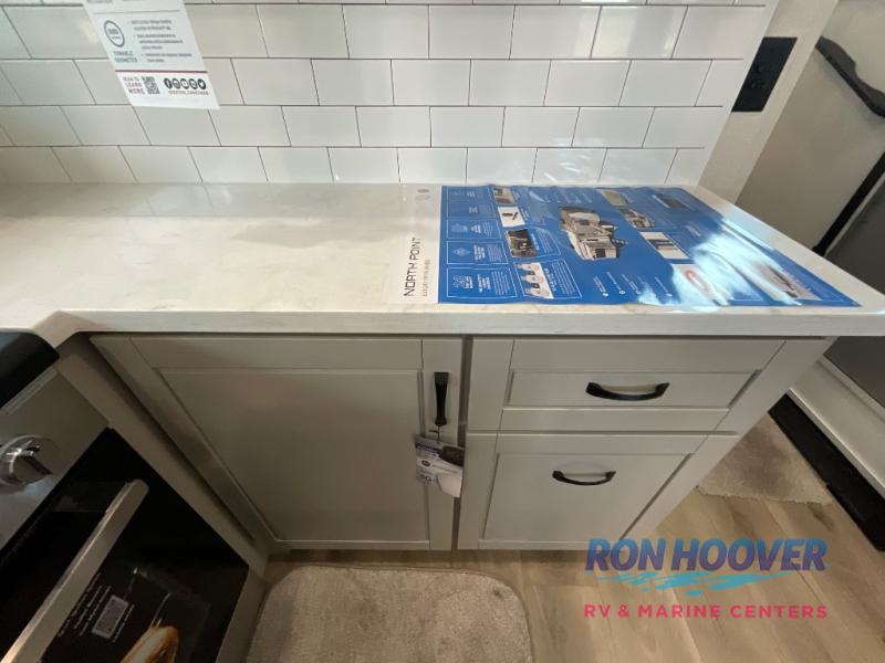 2026 JAYCO NORTHPOINT 395DSDB - Image 16