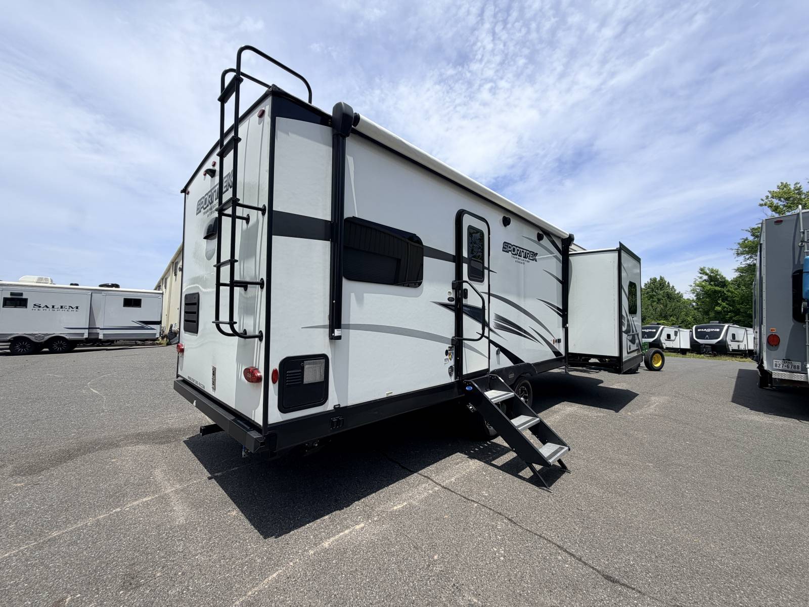 2023 Venture RV SportTrek Touring Edition - Image 7