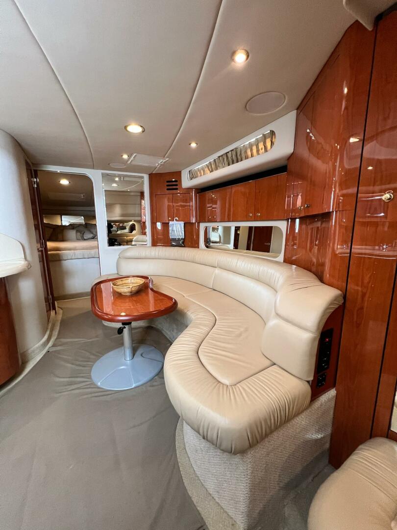 2001 Sea Ray 380 Sundancer - Image 12