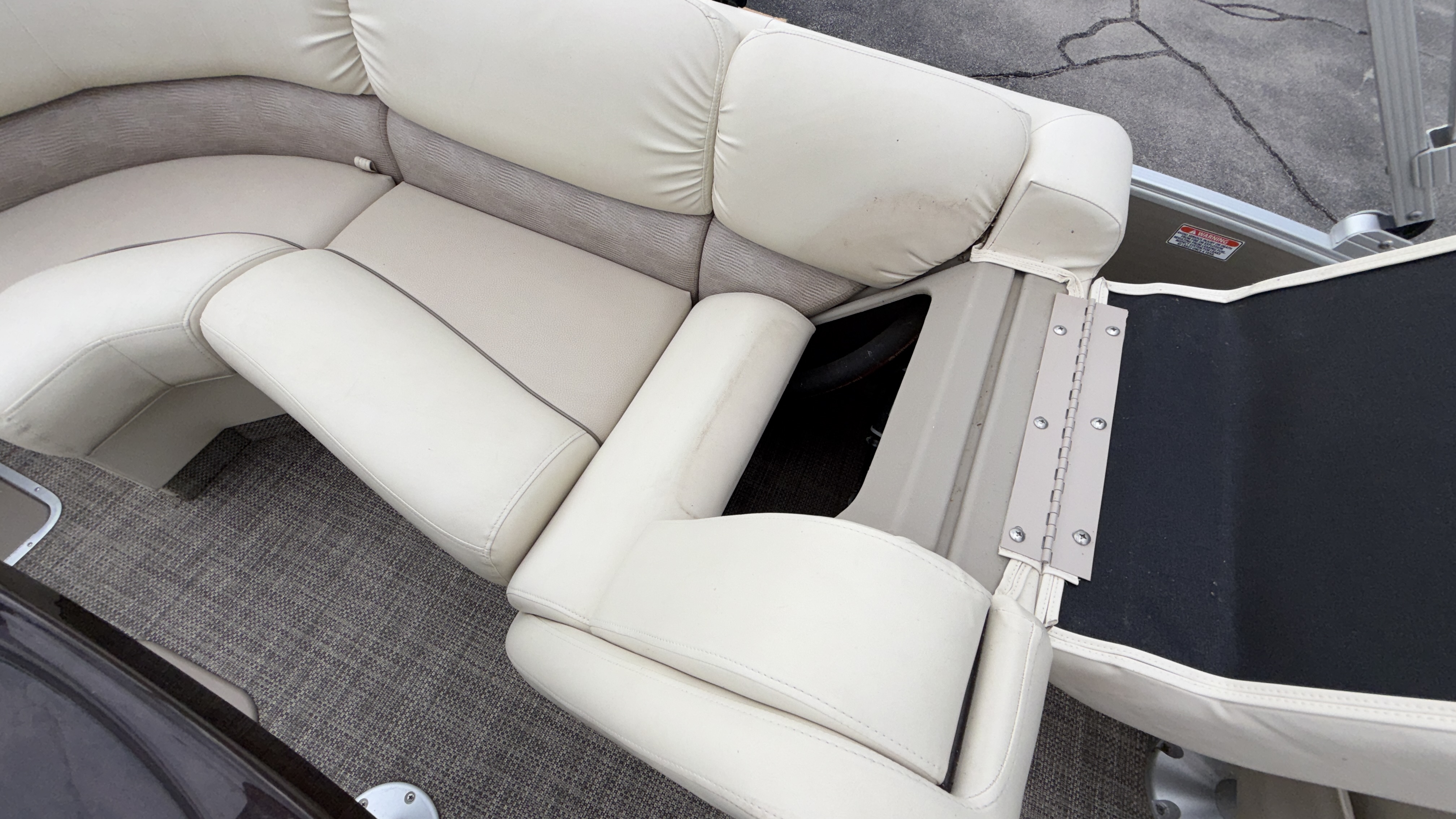 2015 Bennington 2550 RSR - Image 35