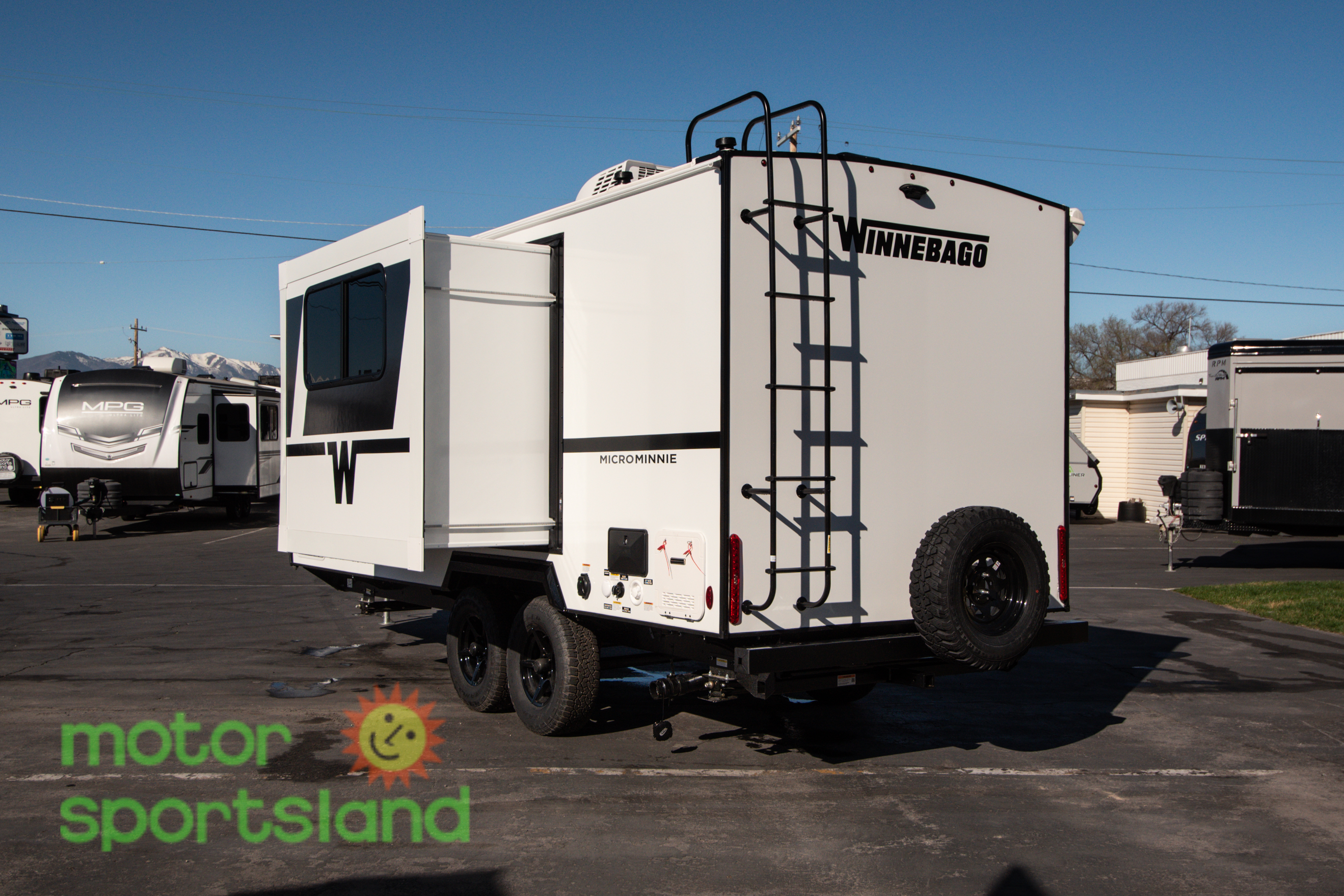 2026 Winnebago Micro Minnie 2108FBS - Image 7
