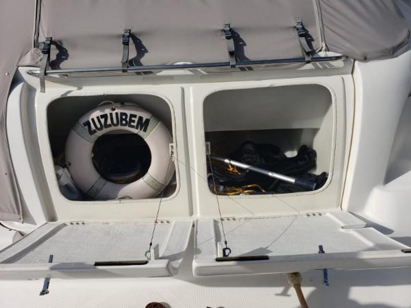 2002 Maxum 4200 SCR - Image 9
