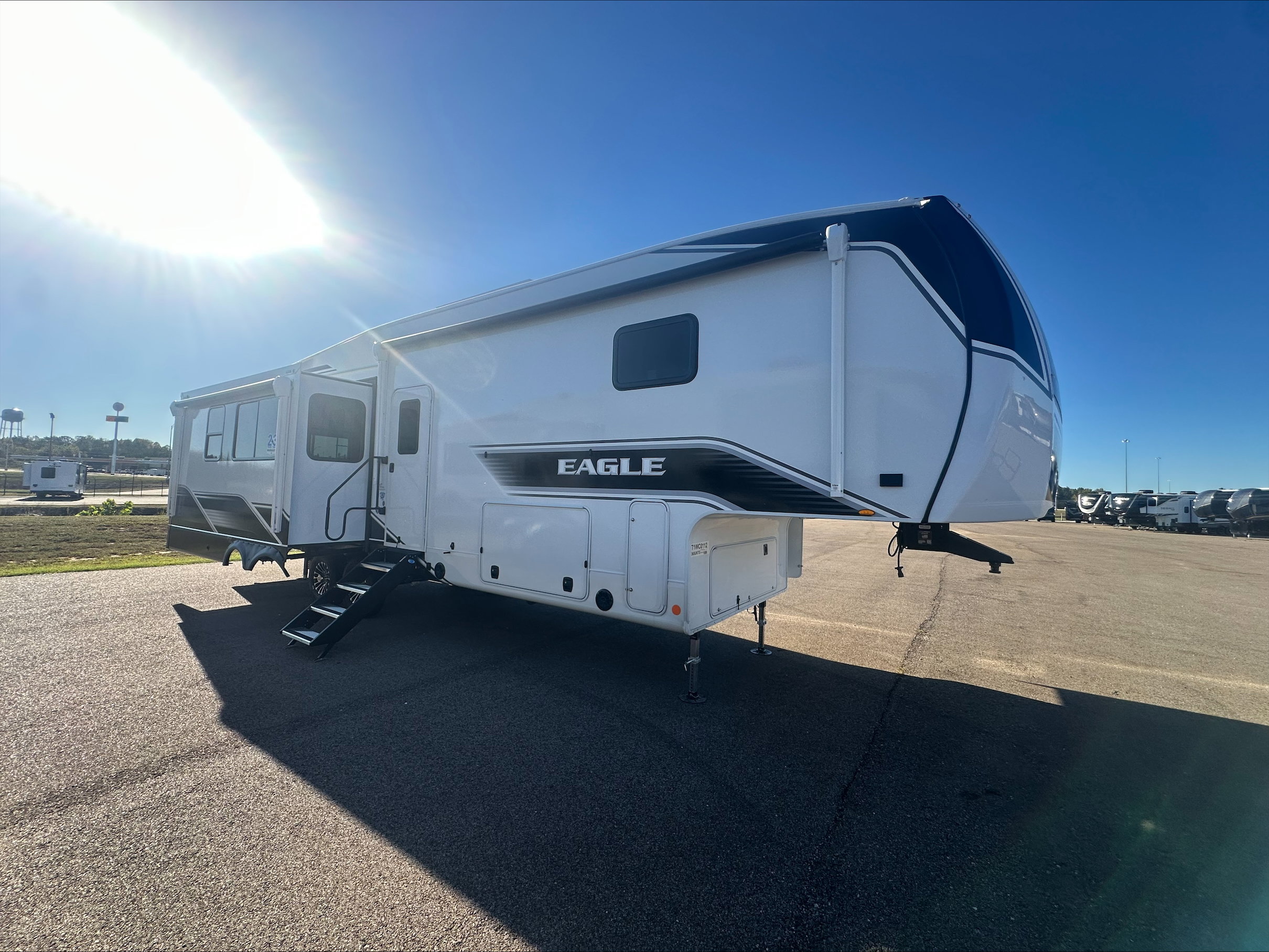 2026 JAYCO EAGLE 365UKTS - Image 2