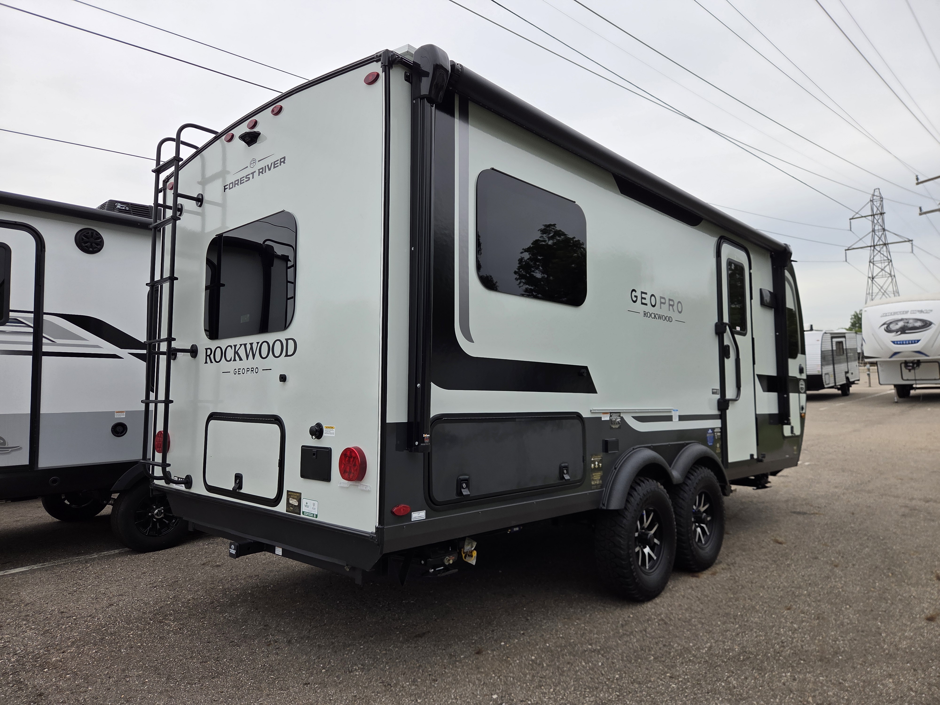 2027 Forest River Rockwood Geo Pro 20SFK - Image 2