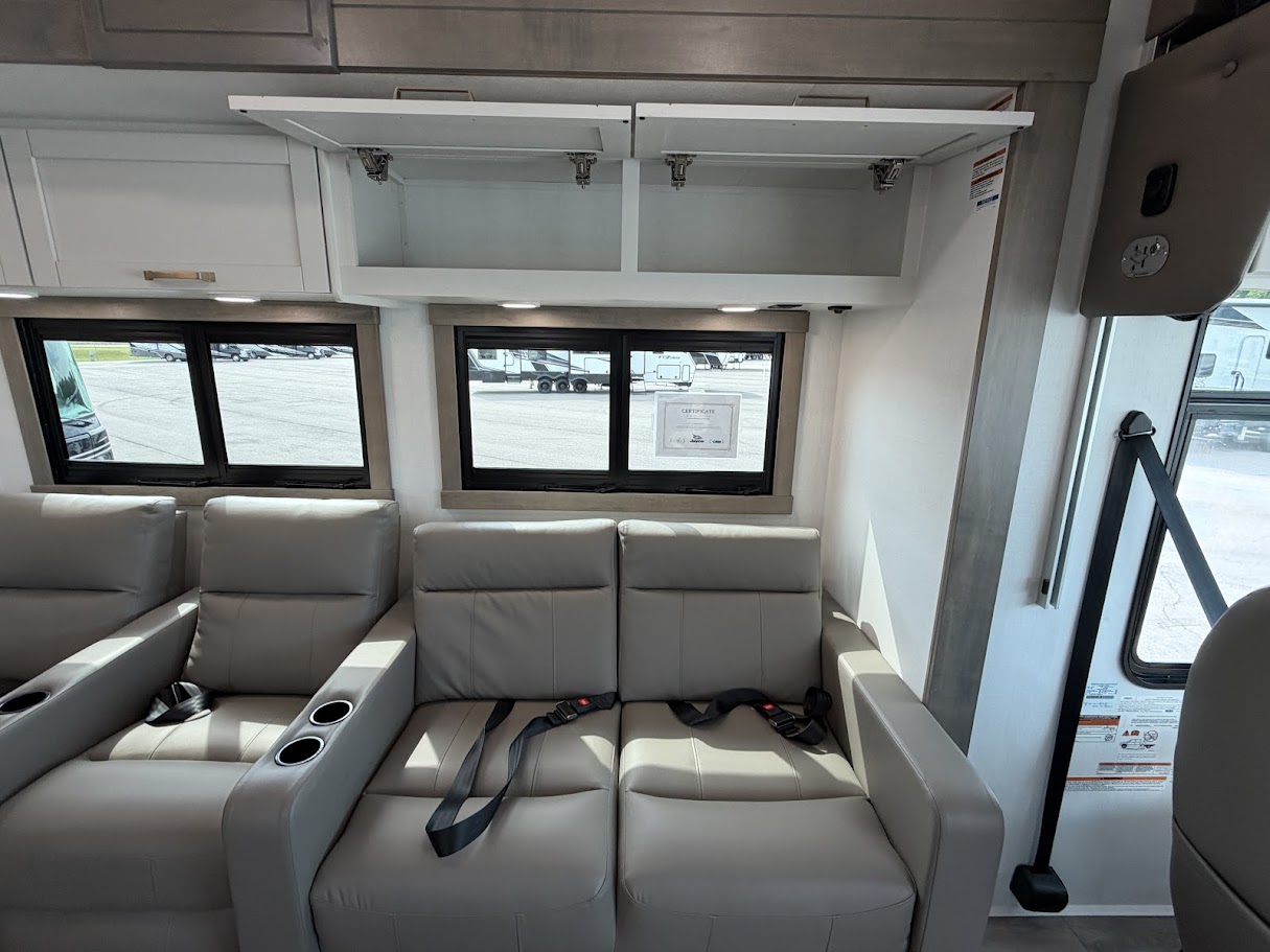 2027 JAYCO PRECEPT 36C - Image 21