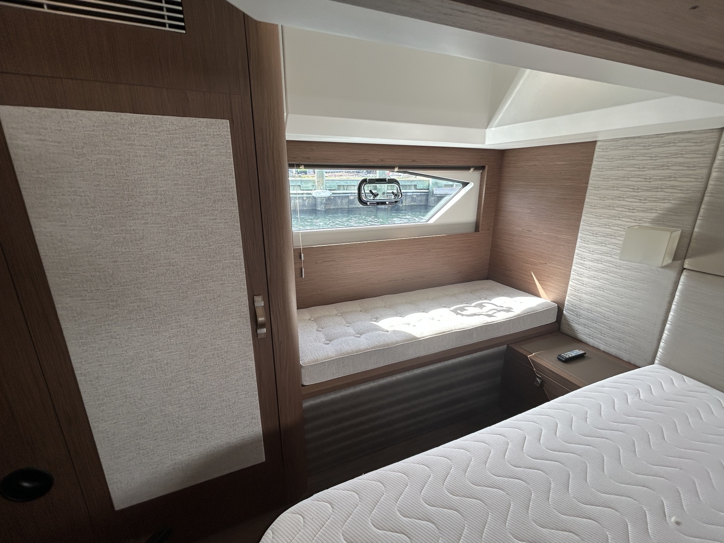 2018 Beneteau GRAN TURISMO 50 - Image 32
