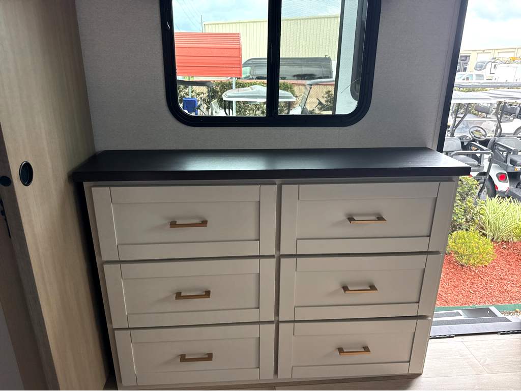 2027 JAYCO JAY FEATHER 26FK - Image 12