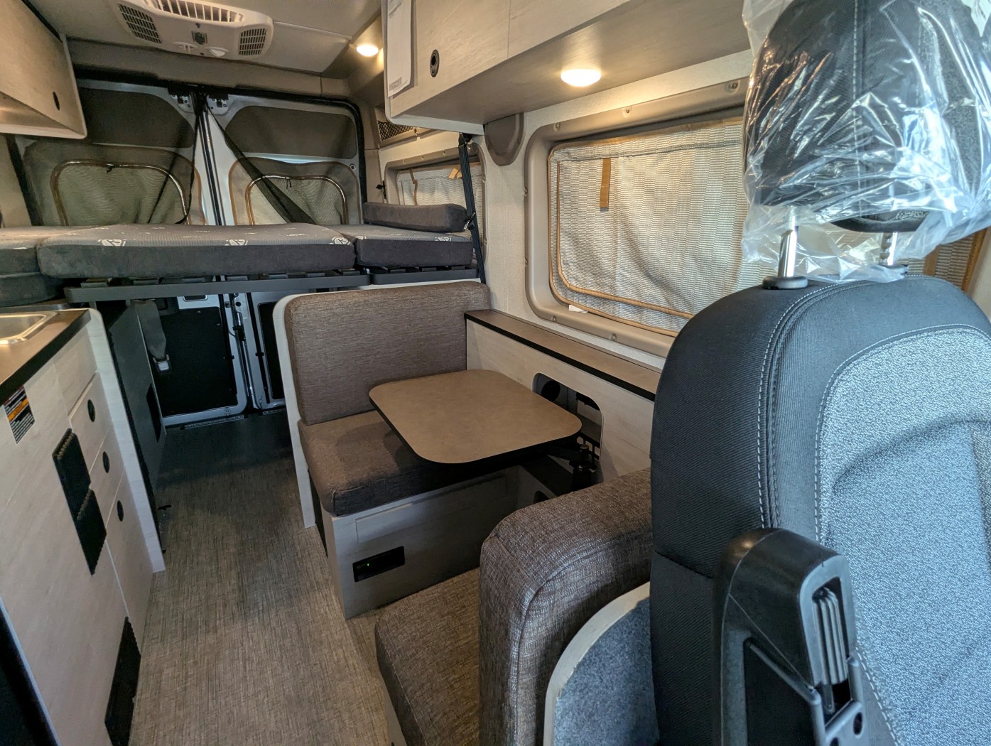 2027 Winnebago Solis Pocket 36A - Image 10