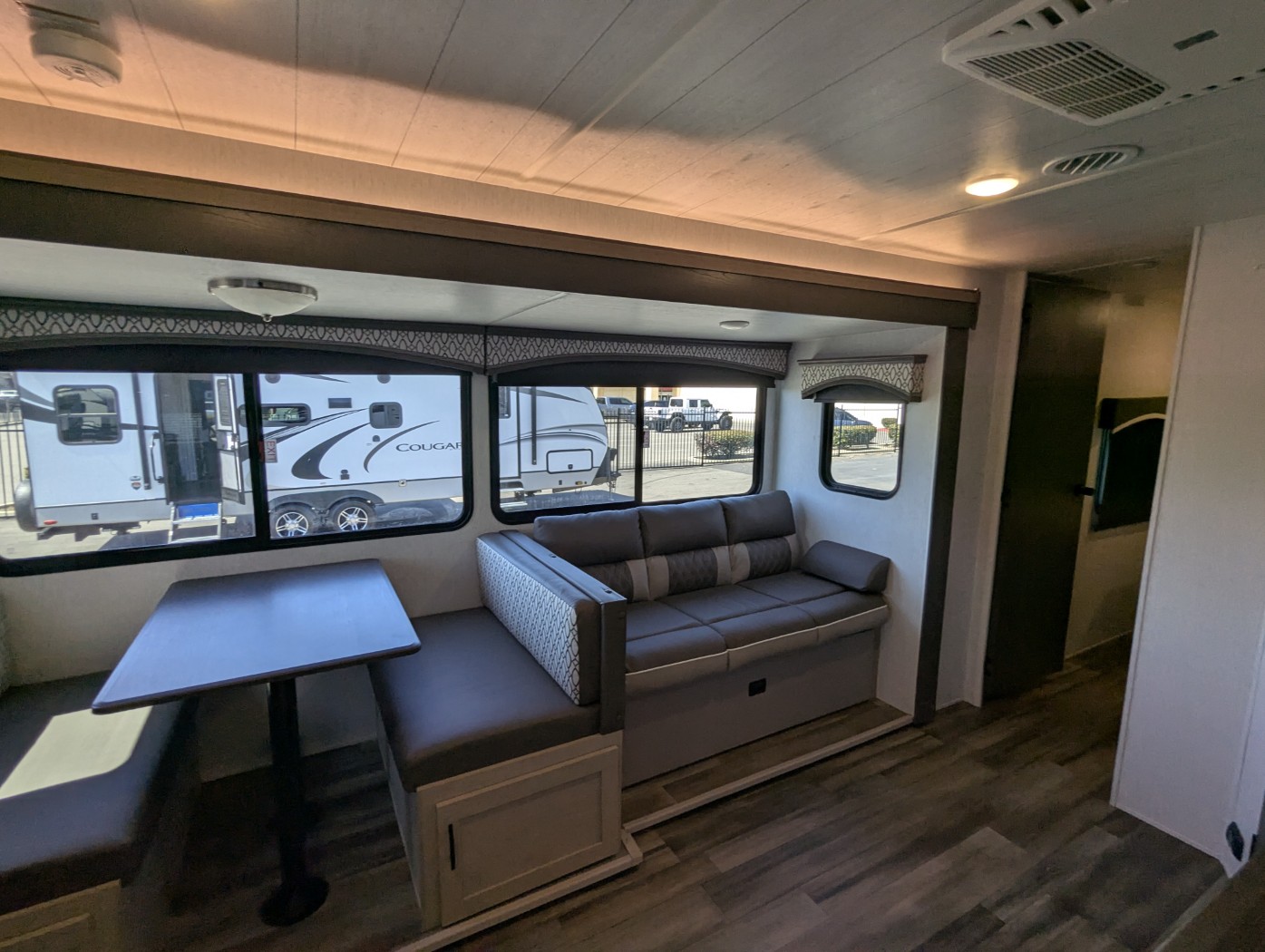 2024 Forest River EVO Southwest T2500 - Image 12
