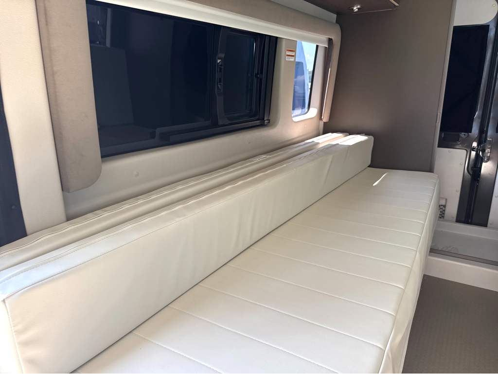 2027 ENTEGRA COACH ETHOS 20T - Image 17