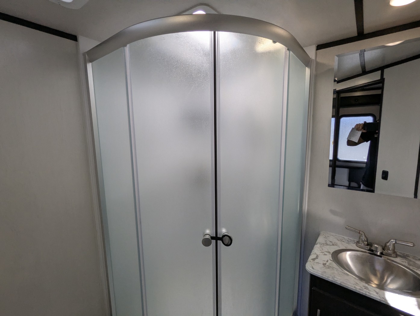 2024 Genesis Supreme Surfside Limited 19FSS - Image 25