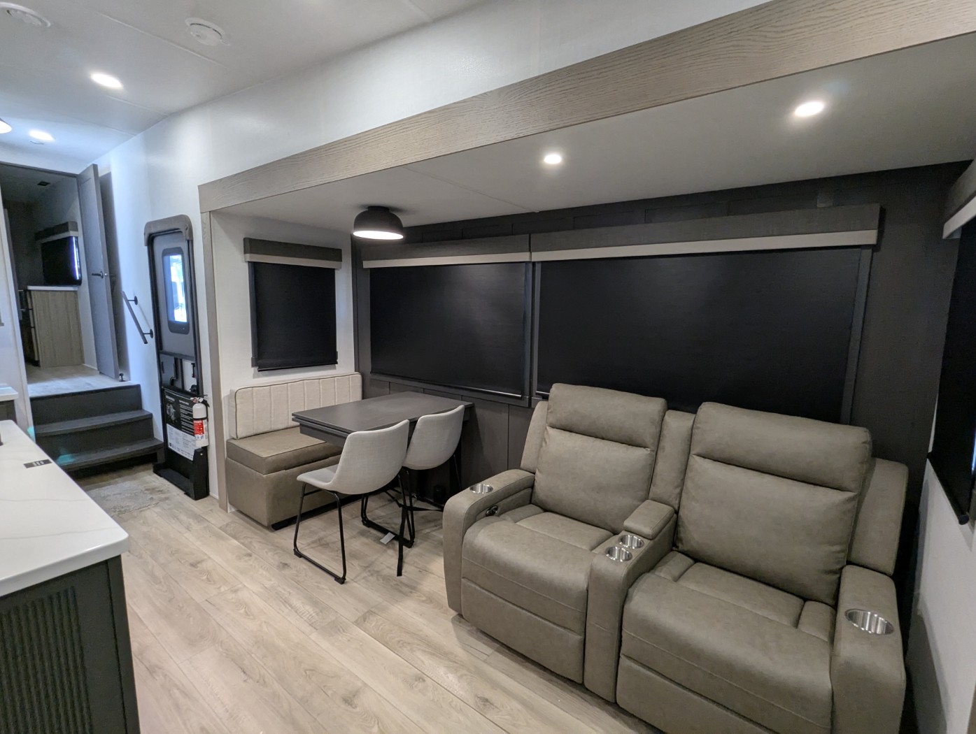 2026 Forest River Rockwood Signature R361RLS - Image 24