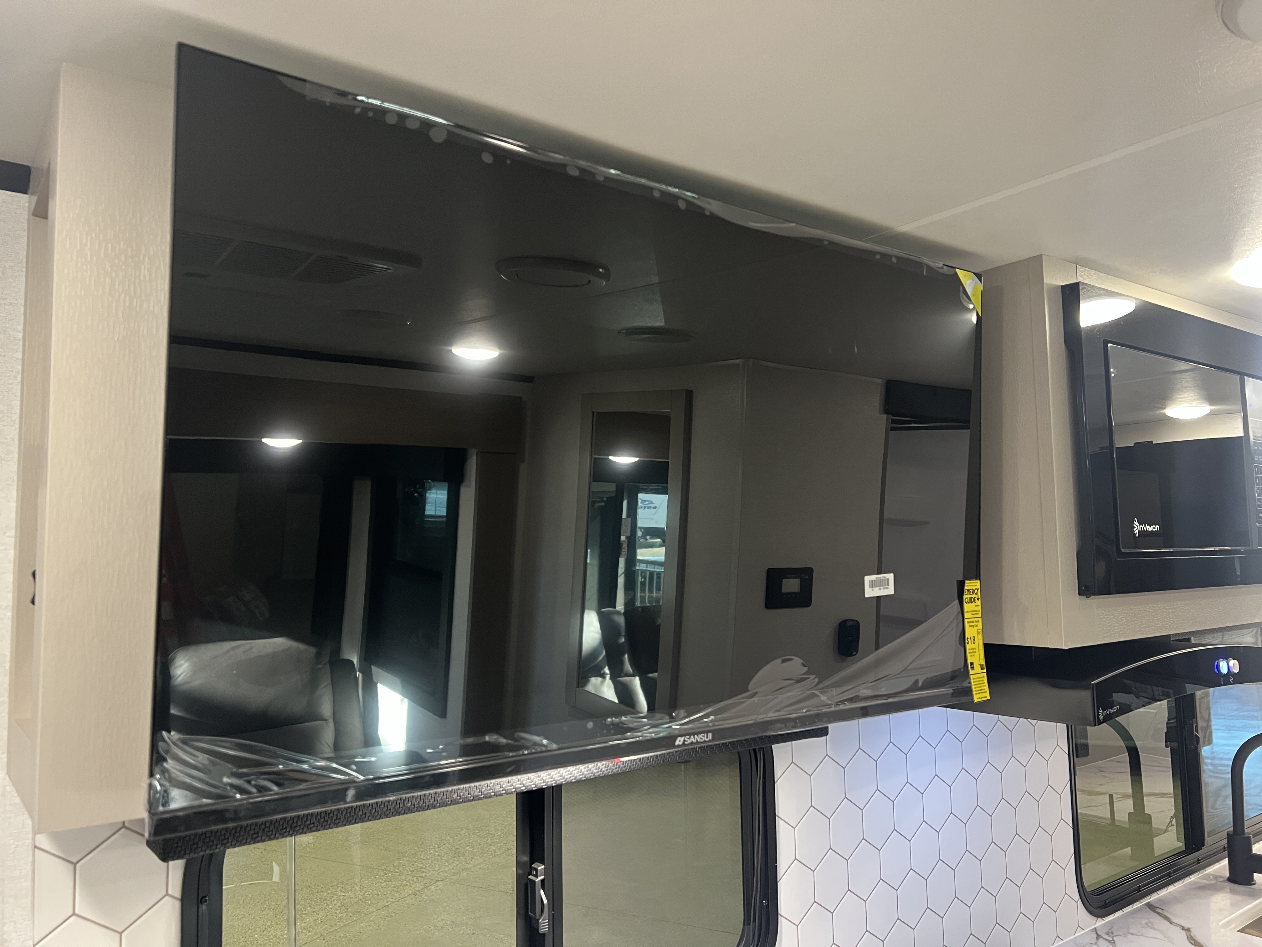 2027 Jayco Jay Feather 19MRK - Image 9